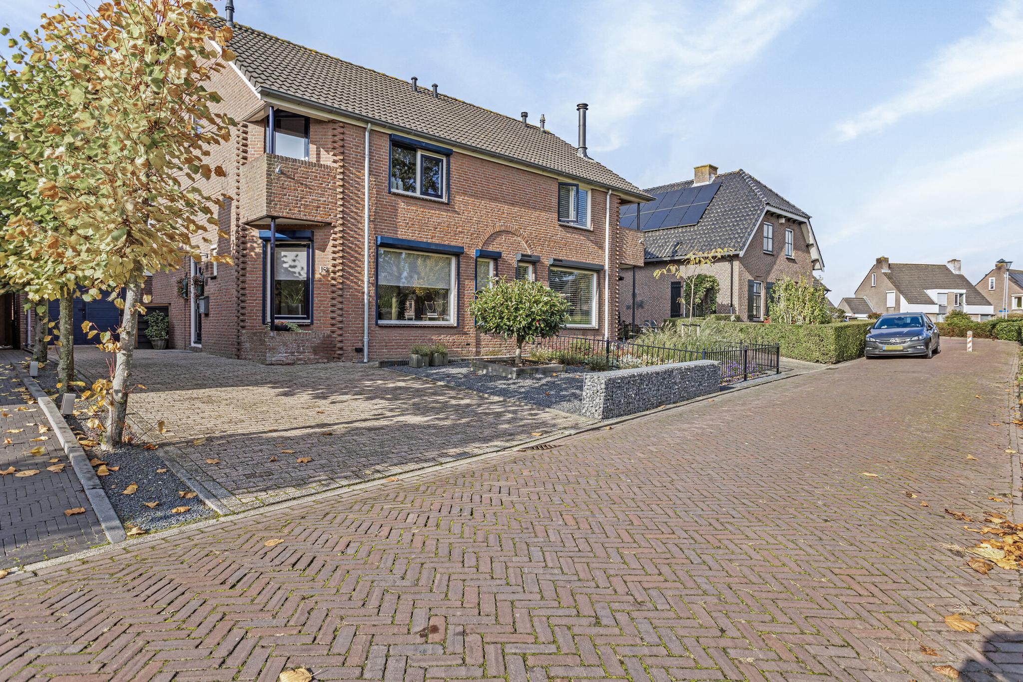 BL100429-8234-De-Haag-18,-Brakel-204611909